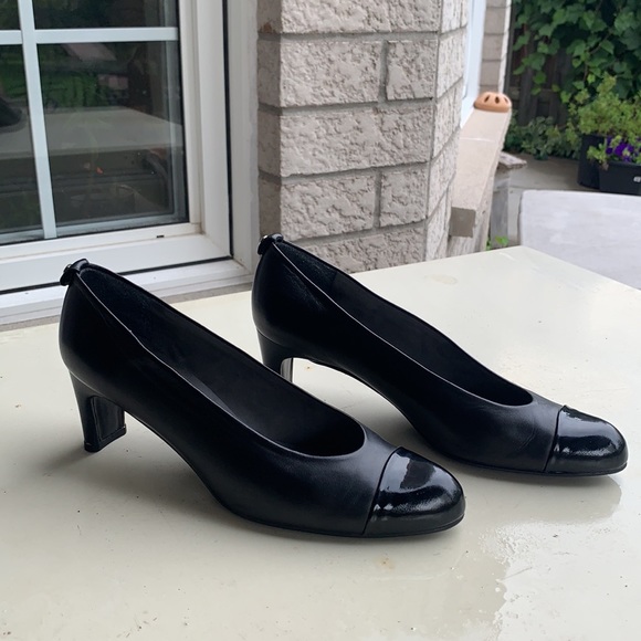 Black heels - Picture 4 of 5